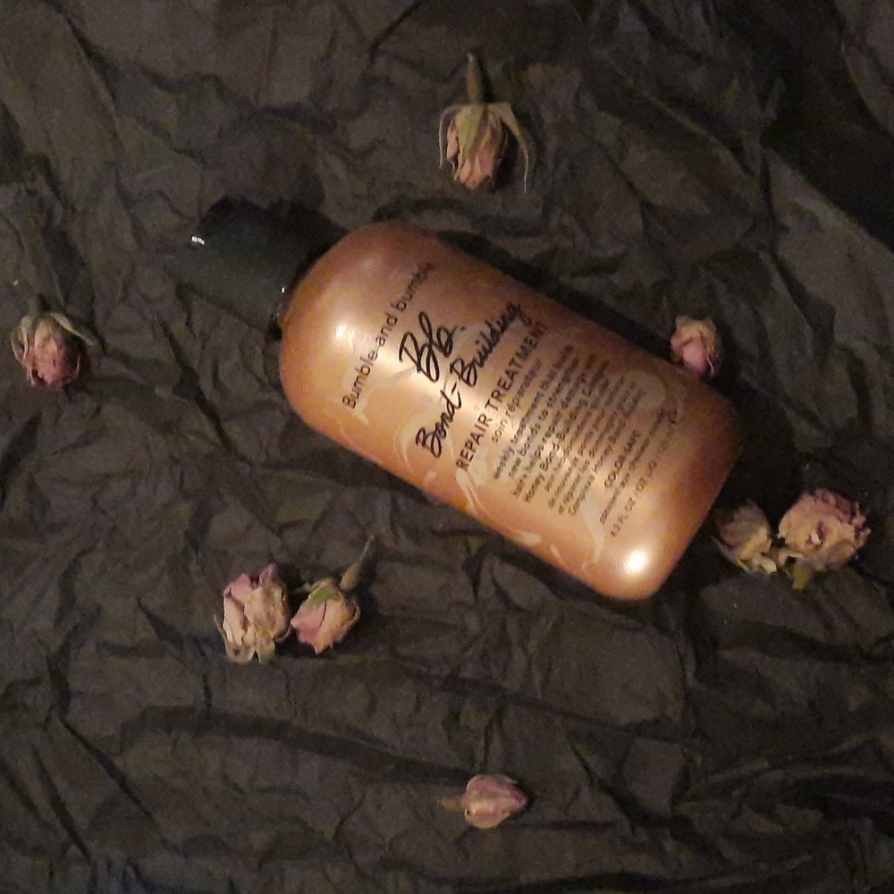 Bumble and Bumble bond building treatment in 4.2 oz